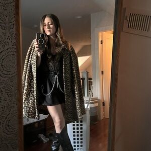 ✨Vintage Leopard Cape✨